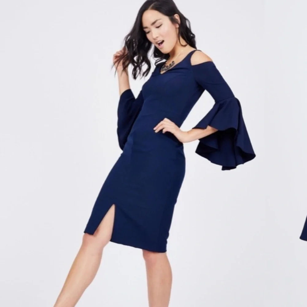 Maggie London cascading sleeves sheath dress, size 6 - Picture 2 of 9